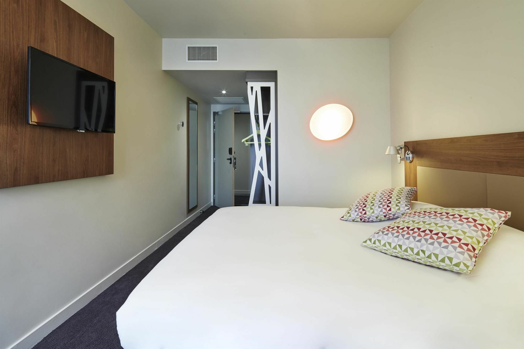 Campanile Paris Sud Saclay- Gif Sur Yvette Hotel Gif-sur-Yvette Exterior photo